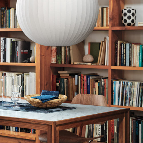 Esszimmereinrichtung mit Nelson Ball Bubble Deckenleuchte