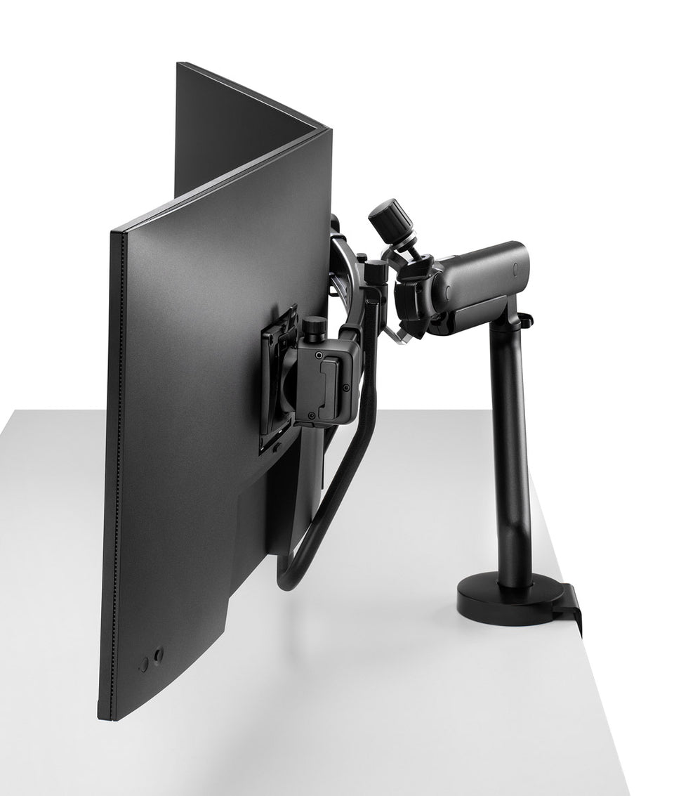 Flo X – Großformatiger Dual Monitorarm