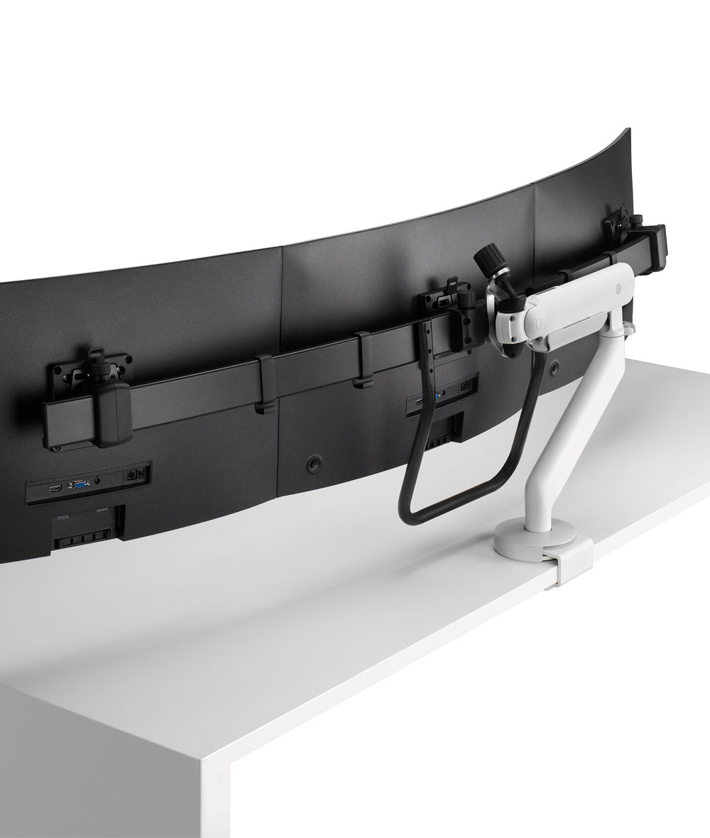 Flo X – Großformatiger Triple Monitorarm