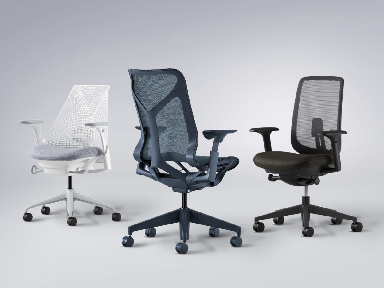 Ergonomische Schreibtischstühle Herman Miller Sayl, Cosm und Verus in Weiß, Grau, Blau und Schwarz.