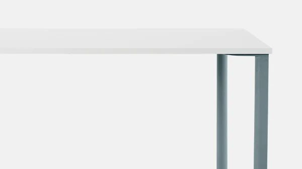 The three sizes of Aeron office chairs