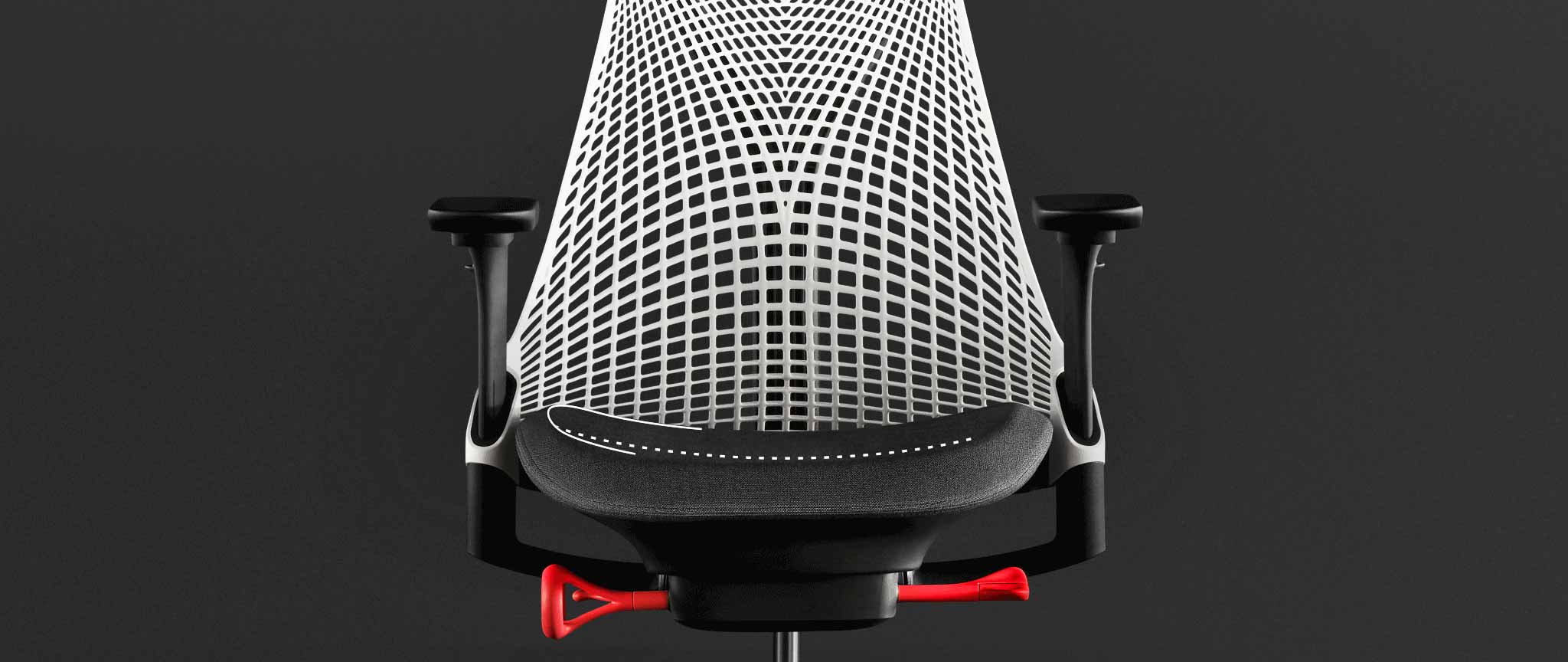 Vorderansicht eines weiß-schwarzen Sayl-Gaming-Stuhls von Herman Miller, überlagert mit weißen Grafiken, die das konturierte Sitzpolster hervorheben.