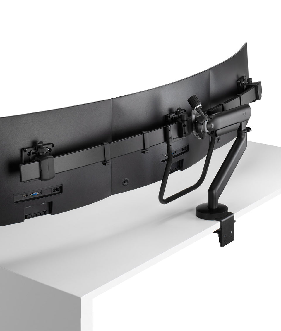 Flo X – Großformatiger Triple Monitorarm