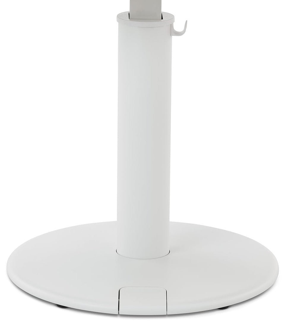 OE1 Runder Stehschreibtisch