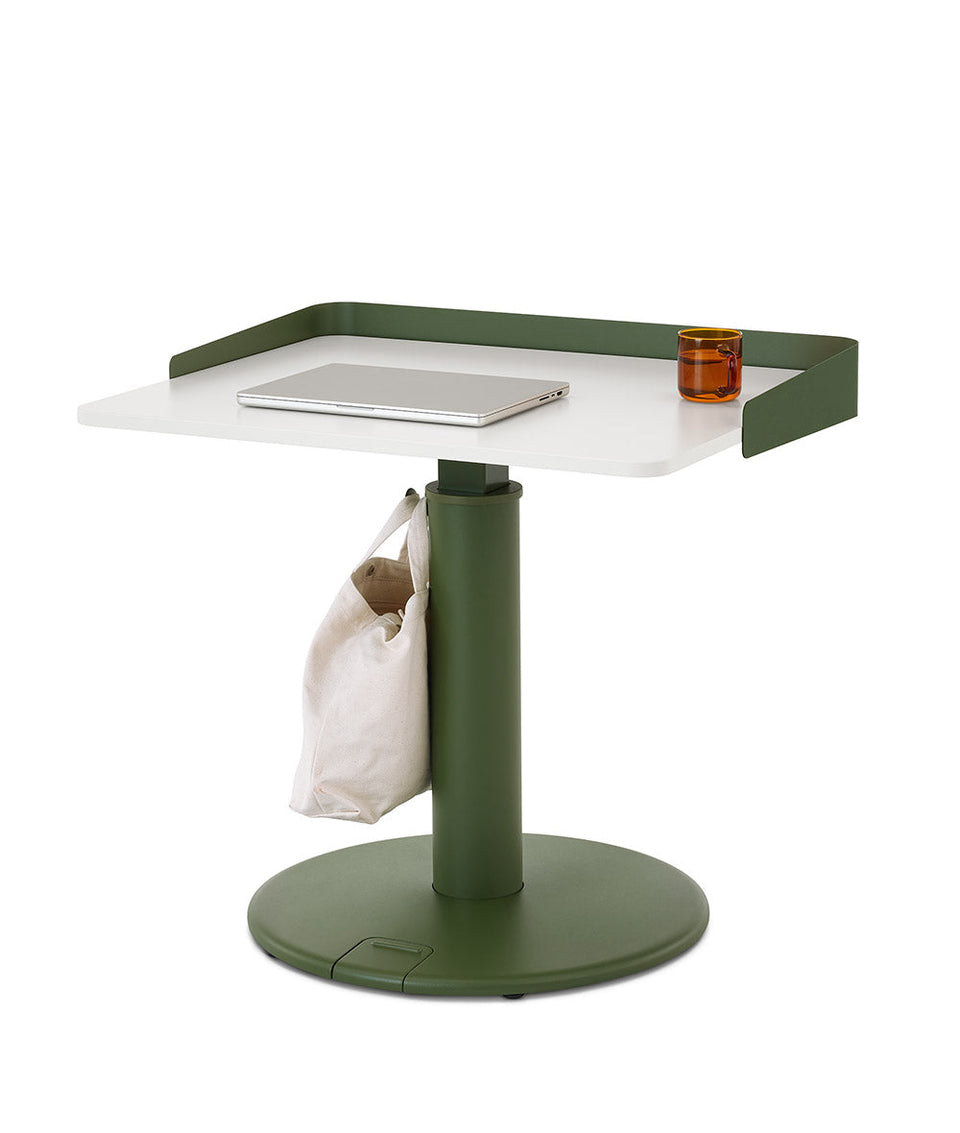 OE1 Rechteckiger Stehschreibtisch mit Umrandung