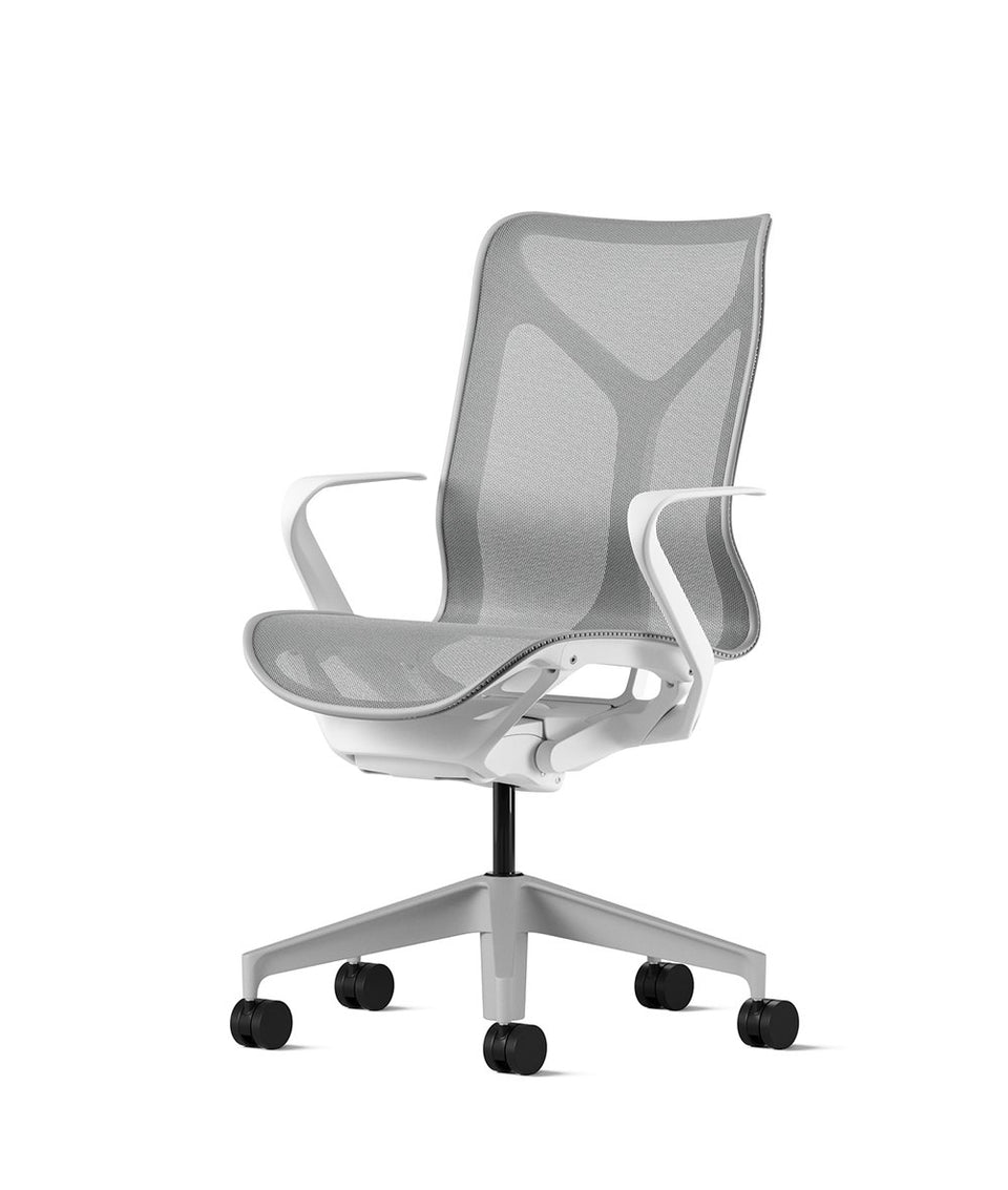 Cosm Stuhl mit mittlerer Rückenlehne